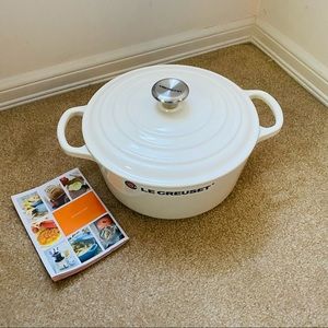 New Le Creuset 5.5q #26 white
